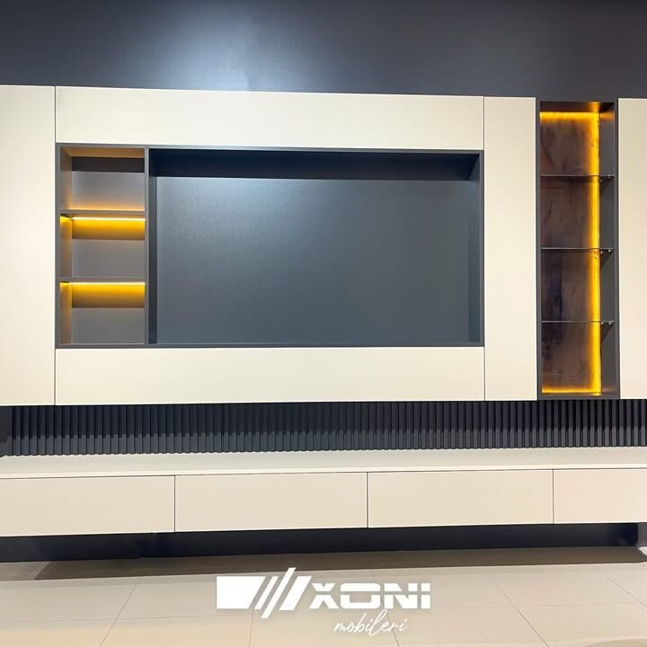 Komodë televizive moderne ngjyrë druri në Ferizaj